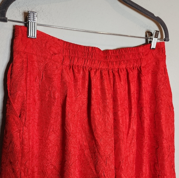 NWT House Of Harlow Wideleg Red Textured Flowy Pants Size Medium Stretch Waist - Picture 11 of 14